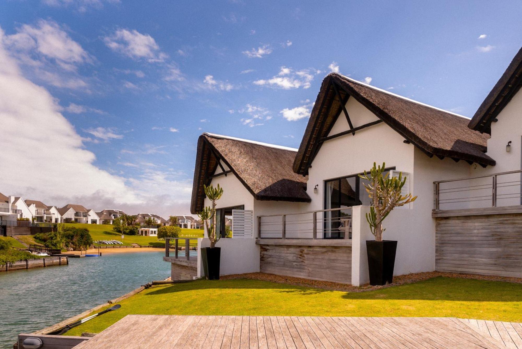 Canal Guest House - Waterfront Boutique Bed & Breakfast - Solar Power Сент-Френсіс-Бей Екстер'єр фото